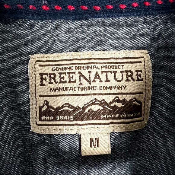 Free Nature Button Down Shirt Mens M Purple 100% Cotton Wolf Pattern Heritage - Picture 4 of 5